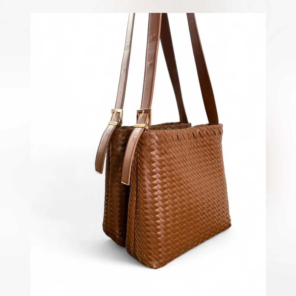 Elegant Brown Woven Leather Shoulder Bag - Picture 1 of 7